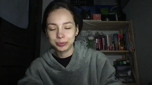 Yuna5343 online show from 10/04/25, 08:29