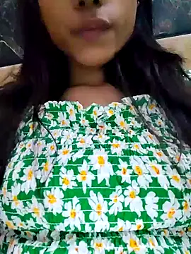 Snapshot of Nancy-queen chatting on 04/11/26, 09:35 Nancy-queen online show from 04/11/26, 09:35