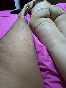 Snapshot of 1Malika chatting on 10/05/25, 01:31 1Malika online show from 10/05/25, 01:31