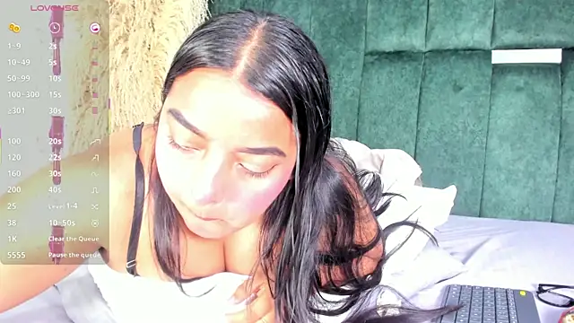 Chloe jackson25 online show from 07/10/26, 07:05