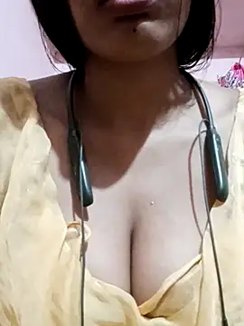 kaviyaponnu0987 online show from 11/15/25, 08:00