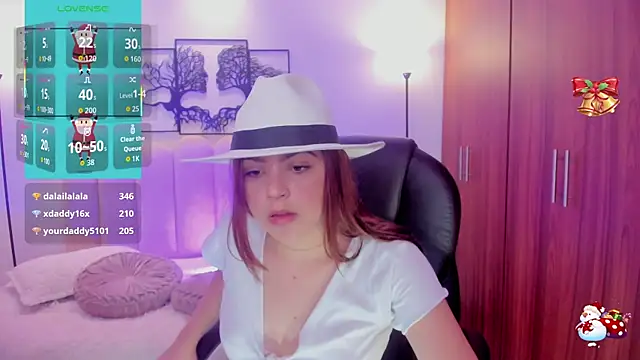 Snapshot of Madelin_carter chatting on 10/19/25, 07:14 Madelin carter online show from 10/19/25, 07:14