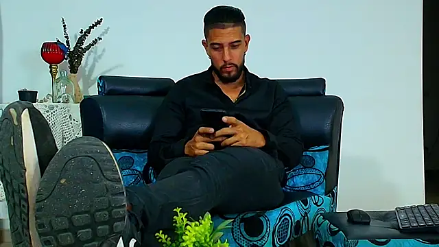 Snapshot of DaveSoldier chatting on 10/07/25, 04:20 DaveSoldier online show from 10/07/25, 04:20