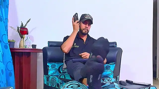 Snapshot of DaveSoldier chatting on 10/25/25, 05:48 DaveSoldier online show from 10/25/25, 05:48