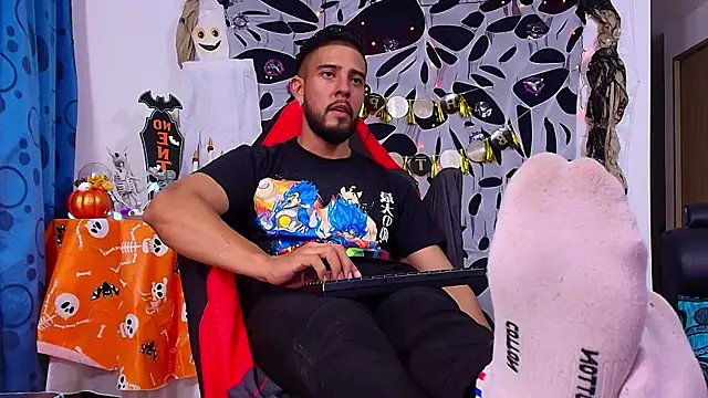 Snapshot of DaveSoldier chatting on 11/02/25, 04:26 DaveSoldier online show from 11/02/25, 04:26