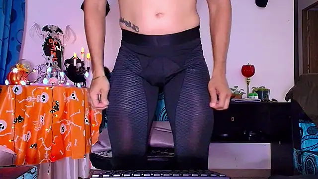 Snapshot of DaveSoldier chatting on 11/21/25, 04:33 DaveSoldier online show from 11/21/25, 04:33