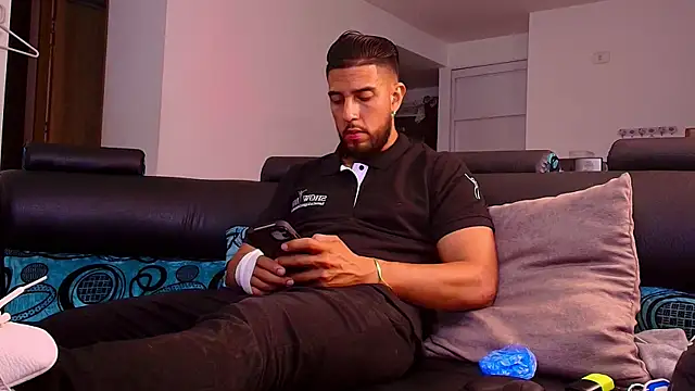 Snapshot of DaveSoldier chatting on 11/30/25, 12:47 DaveSoldier online show from 11/30/25, 12:47