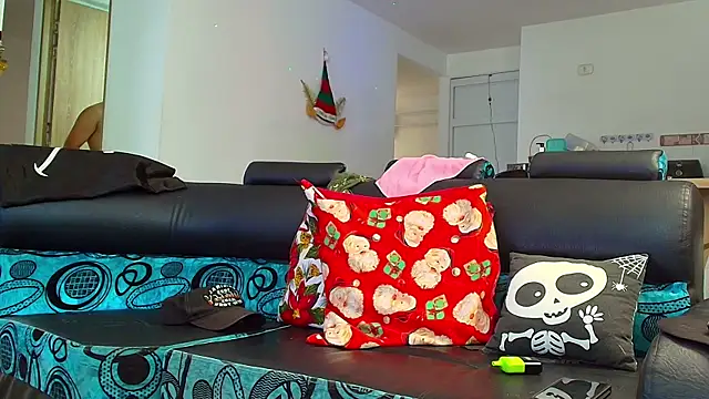 Snapshot of DaveSoldier chatting on 12/05/25, 04:14 DaveSoldier online show from 12/05/25, 04:14