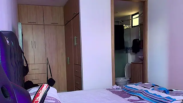 Snapshot of DaveSoldier chatting on 02/19/26, 04:36 DaveSoldier online show from 02/19/26, 04:36