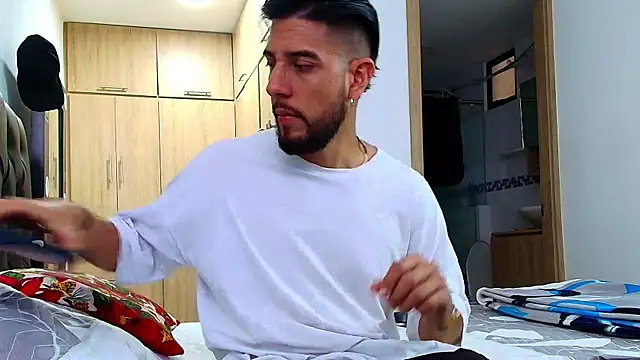 Snapshot of DaveSoldier chatting on 02/22/26, 08:51 DaveSoldier online show from 02/22/26, 08:51