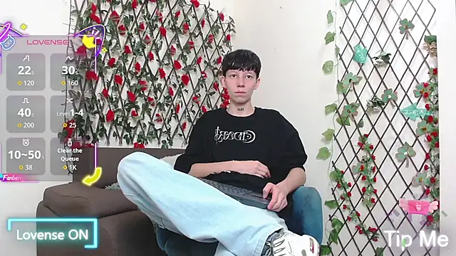 LiamBrown09 online show from 03/23/26, 07:18