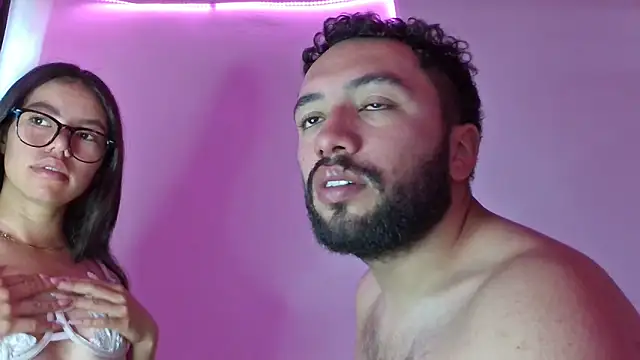 Snapshot of annaandgray chatting on 04/13/26, 04:45 annaandgray online show from 04/13/26, 04:45