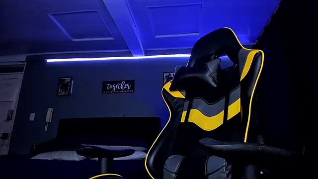 alexgiraldo   online show from 09/22/25, 11:01