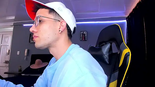 alexgiraldo   online show from 10/01/25, 03:40