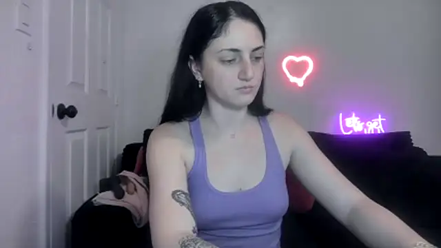 Snapshot of torithequeen chatting on 03/10/26, 01:38 torithequeen online show from 03/10/26, 01:38