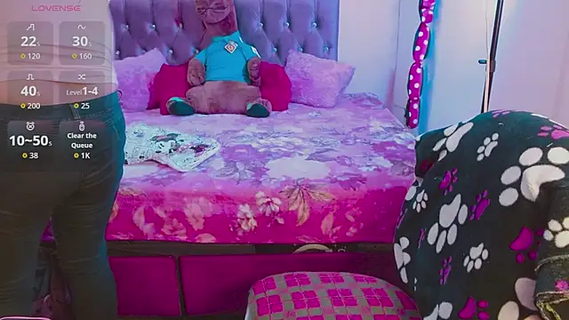 Estrella  sex online show from 10/05/25, 08:07