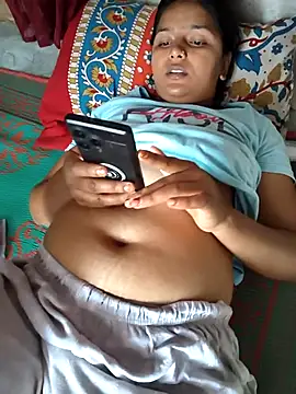 Snapshot of heena3355 chatting on 10/28/25, 08:29 heena3355 online show from 10/28/25, 08:29