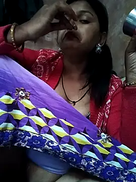 Snapshot of heena3355 chatting on 12/15/25, 03:55 heena3355 online show from 12/15/25, 03:55