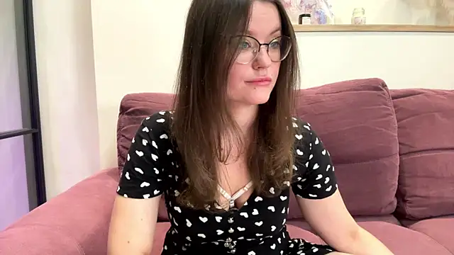 Snapshot of mia_shine_bright_wow chatting on 09/16/25, 03:29 mia shine bright wow online show from 09/16/25, 03:29