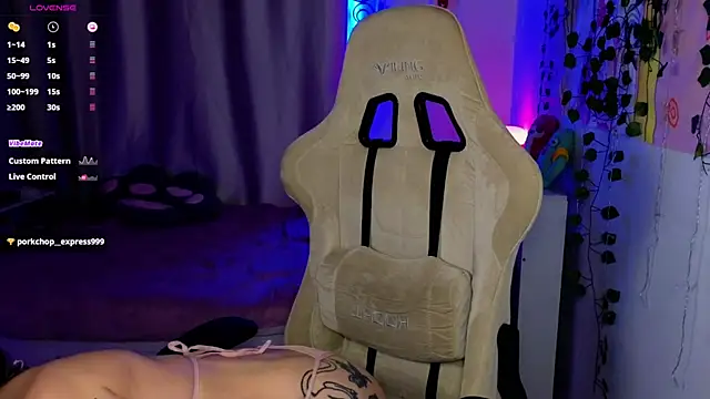 Snapshot of bunnykellyyy chatting on 03/06/26, 06:59 bunnykellyyy online show from 03/06/26, 06:59