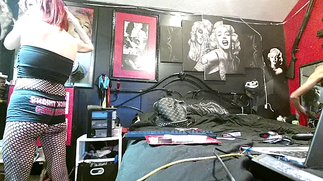 Splash Queen420 online show from 12/16/25, 05:45