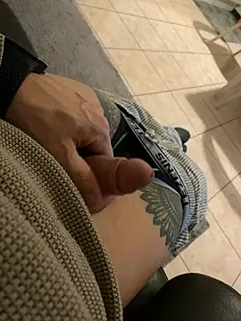 Snapshot of Maurinho3005 chatting on 02/01/26, 11:25 Maurinho3005 online show from 02/01/26, 11:25