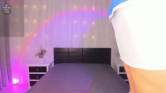 Evolet Bee online show from 12/17/25, 11:38