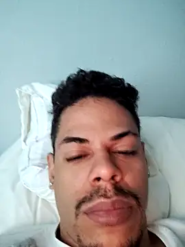 Snapshot of Yasel69 chatting on 04/16/26, 12:28 Yasel69 online show from 04/16/26, 12:28