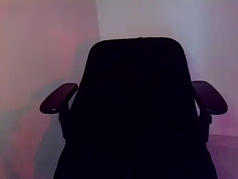 Snapshot of redruby_xoxo chatting on 03/13/26, 07:26 redruby xoxo online show from 03/13/26, 07:26