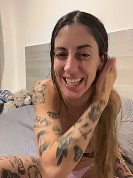 Snapshot of ferchule7 chatting on 03/09/26, 02:04 ferchule7 online show from 03/09/26, 02:04