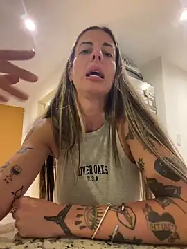 Snapshot of ferchule7 chatting on 04/10/26, 01:11 ferchule7 online show from 04/10/26, 01:11