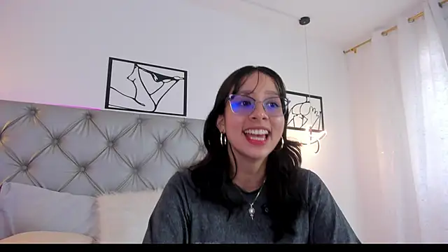 Naughty Couple83 online show from 04/17/26, 08:34