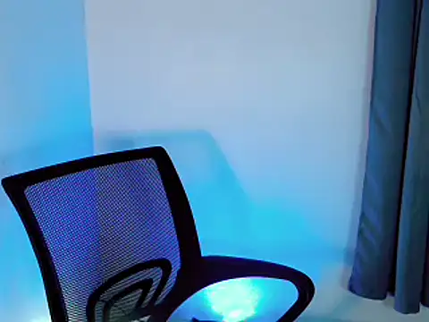 Snapshot of your_hottest_kim chatting on 02/28/26, 03:13 your hottest kim online show from 02/28/26, 03:13