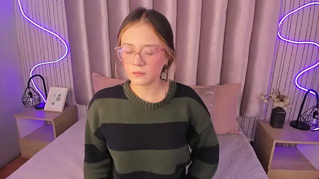 Snapshot of SamanthaPeachss chatting on 10/27/25, 11:58 SamanthaPeachss online show from 10/27/25, 11:58