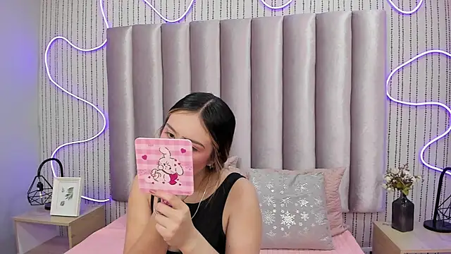 Snapshot of SamanthaPeachss chatting on 12/19/25, 12:01 SamanthaPeachss online show from 12/19/25, 12:01