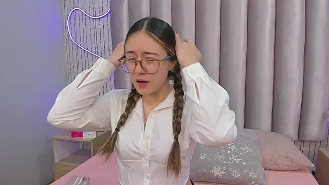 Snapshot of SamanthaPeachss chatting on 01/07/26, 11:56 SamanthaPeachss online show from 01/07/26, 11:56