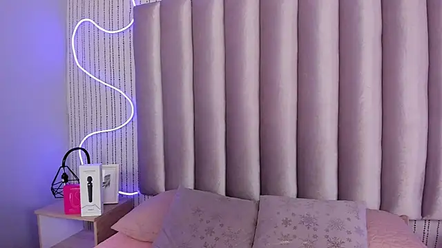 Snapshot of SamanthaPeachss chatting on 01/08/26, 01:02 SamanthaPeachss online show from 01/08/26, 01:02