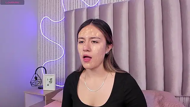 Snapshot of SamanthaPeachss chatting on 02/02/26, 01:21 SamanthaPeachss online show from 02/02/26, 01:21