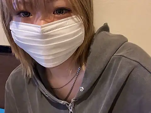 Snapshot of kabikabi_makaron chatting on 06/08/26, 01:11 kabikabi makaron online show from 06/08/26, 01:11