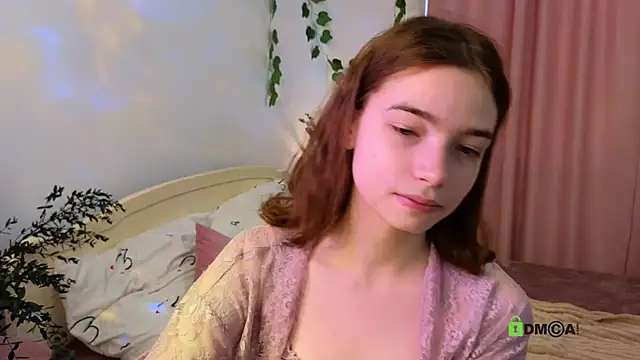 Evi Brook online show from 10/04/25, 11:41