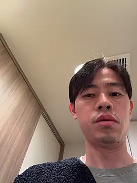 Snapshot of iiiviviii chatting on 12/05/25, 04:36 iiiviviii online show from 12/05/25, 04:36