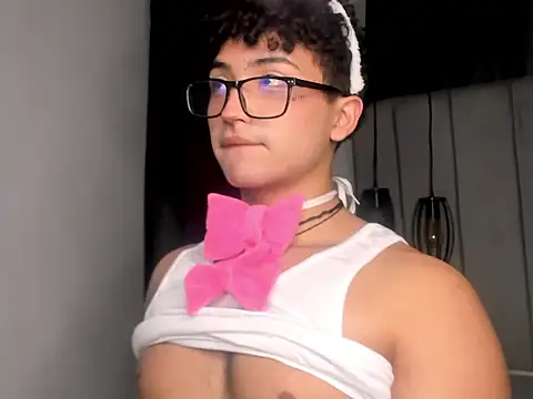 Snapshot of Valentin0_3 chatting on 10/31/25, 11:55 Valentin0 3 online show from 10/31/25, 11:55