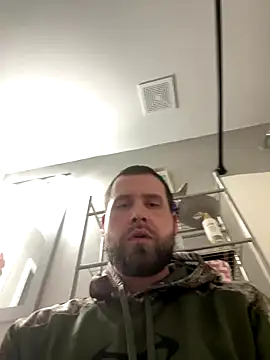 Snapshot of Bigsmoke1993 chatting on 11/18/25, 05:23 Bigsmoke1993 online show from 11/18/25, 05:23