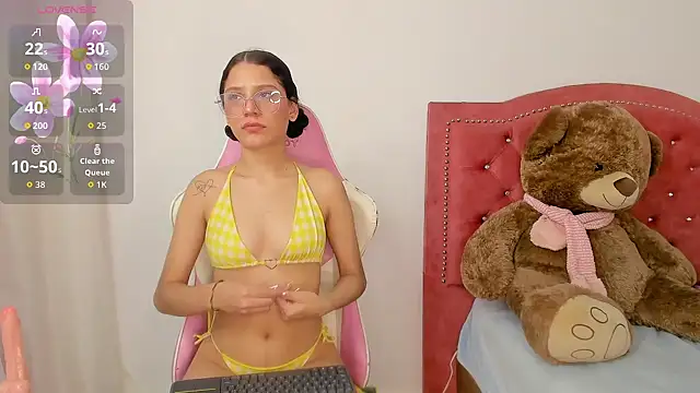 Snapshot of Nataly_evans18 chatting on 09/12/25, 01:38 Nataly evans18 online show from 09/12/25, 01:38