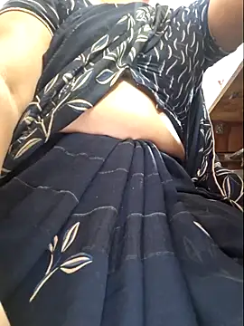 Snapshot of indianhotwife639 chatting on 03/06/26, 07:05 indianhotwife639 online show from 03/06/26, 07:05