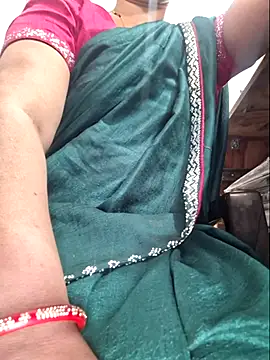 Snapshot of indianhotwife639 chatting on 03/24/26, 07:13 indianhotwife639 online show from 03/24/26, 07:13