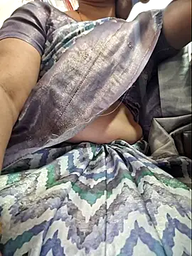 Snapshot of indianhotwife639 chatting on 04/12/26, 06:40 indianhotwife639 online show from 04/12/26, 06:40