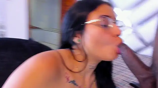 LadyandMaverick online show from 12/14/25, 04:40