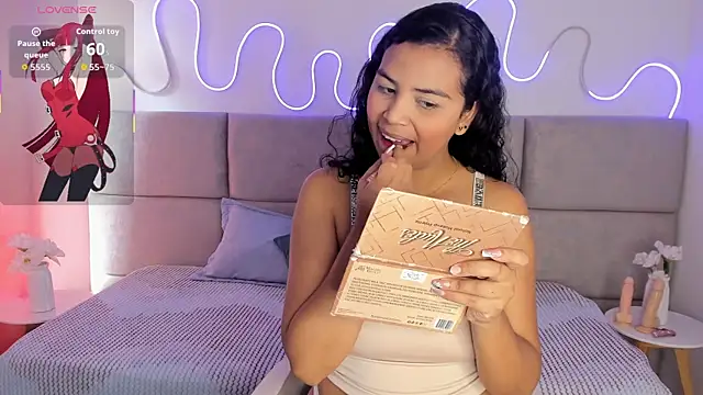 Artemisa08 online show from 12/18/25, 07:31