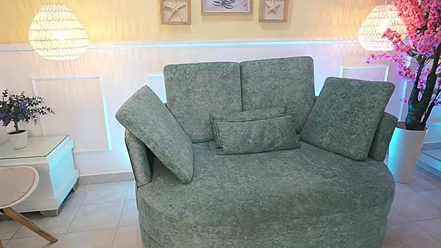 LoonaNyx online show from 09/17/25, 11:34